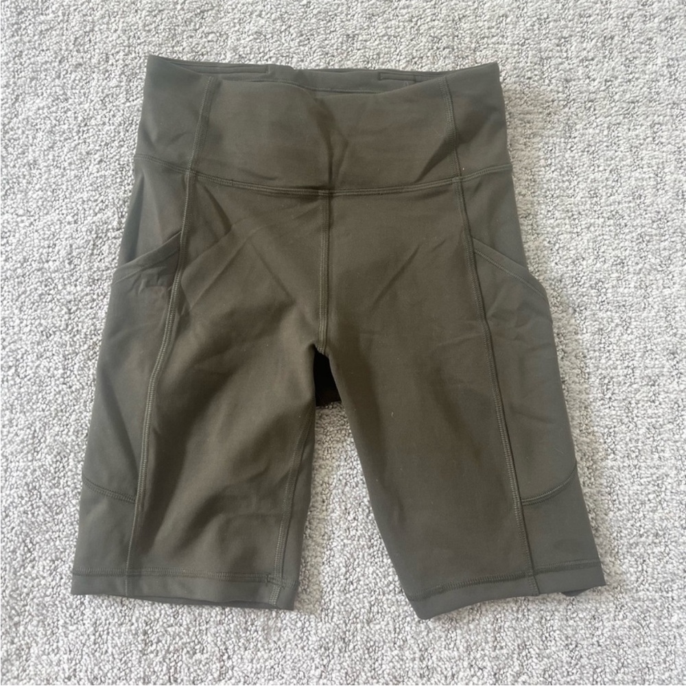 Lululemon Wunder Train 6 inch Biker Shorts